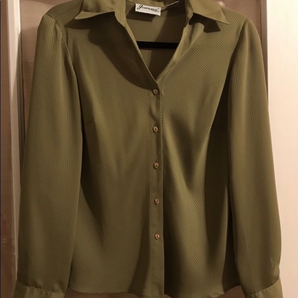 Moss green blouse. Like new. Used only twice.